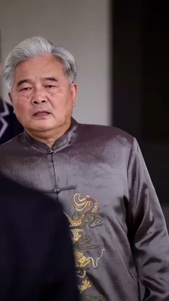 คุณย่าทวดคืนบัลลังก์