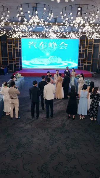 จากคุณชาย สู่แรงงาน