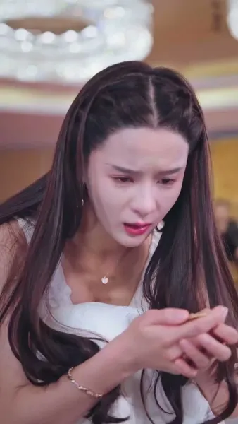 พ่อค้าปลาธรรมดา
เป็นบอสใหญ่ตัวจริง