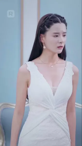 พ่อค้าปลาธรรมดา
เป็นบอสใหญ่ตัวจริง