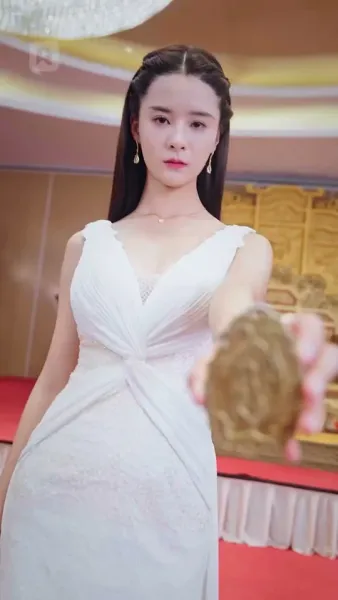 พ่อค้าปลาธรรมดา
เป็นบอสใหญ่ตัวจริง