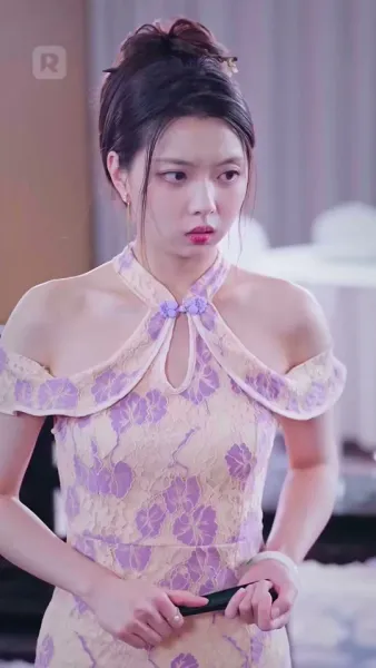 พ่อค้าปลาธรรมดา
เป็นบอสใหญ่ตัวจริง