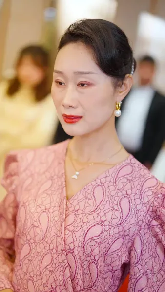 เรื่องรักกุหลาบไฟ(พากย์ไทย)