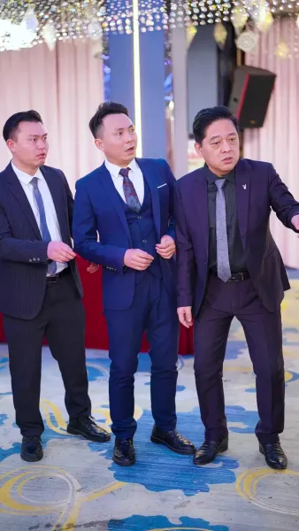 เรื่องรักกุหลาบไฟ(พากย์ไทย)