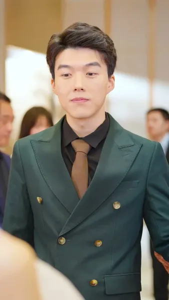 เรื่องรักกุหลาบไฟ(พากย์ไทย)