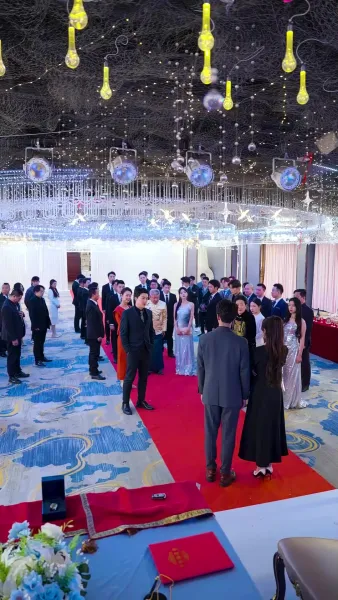 เรื่องรักกุหลาบไฟ(พากย์ไทย)