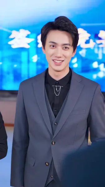 เรื่องรักกุหลาบไฟ(พากย์ไทย)