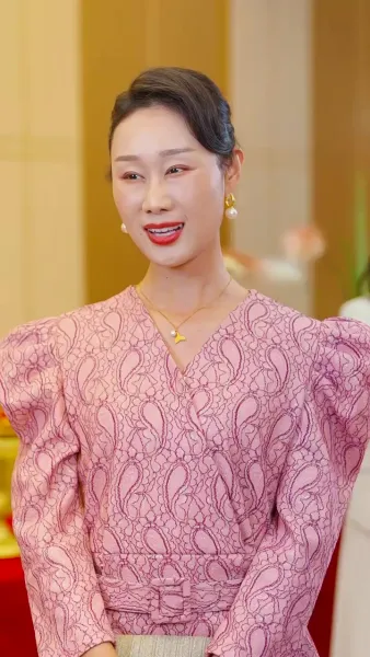 เรื่องรักกุหลาบไฟ(พากย์ไทย)