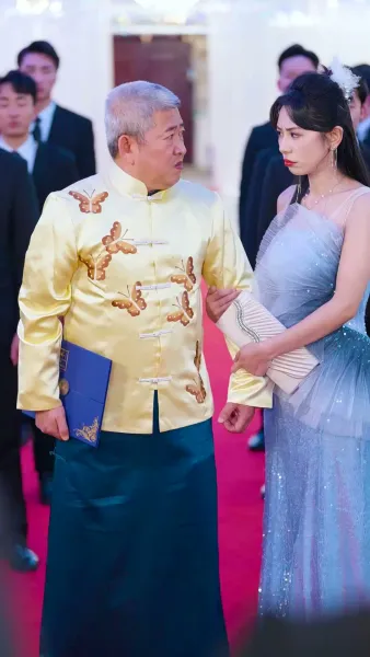 เรื่องรักกุหลาบไฟ(พากย์ไทย)