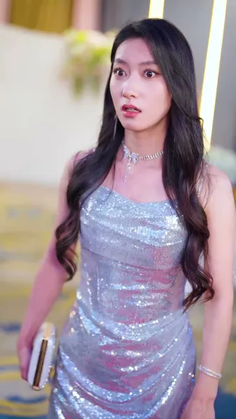 เรื่องรักกุหลาบไฟ(พากย์ไทย)