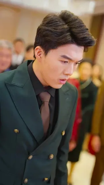 เรื่องรักกุหลาบไฟ(พากย์ไทย)