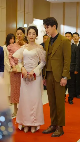 เรื่องรักกุหลาบไฟ(พากย์ไทย)