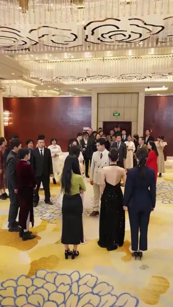 มังกรซ่อนฟ้า