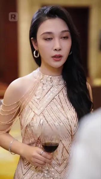 มังกรซ่อนฟ้า