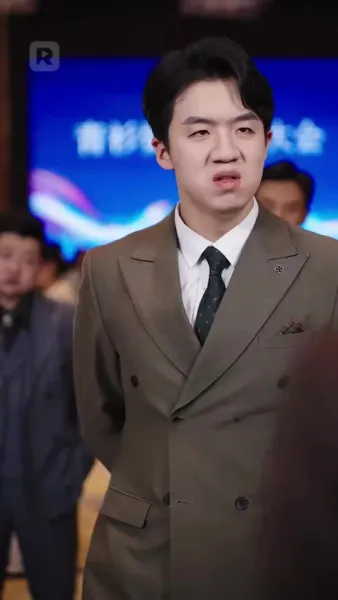 มังกรซ่อนฟ้า