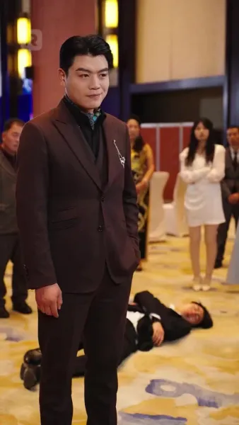 มังกรซ่อนฟ้า