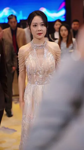 มังกรซ่อนฟ้า