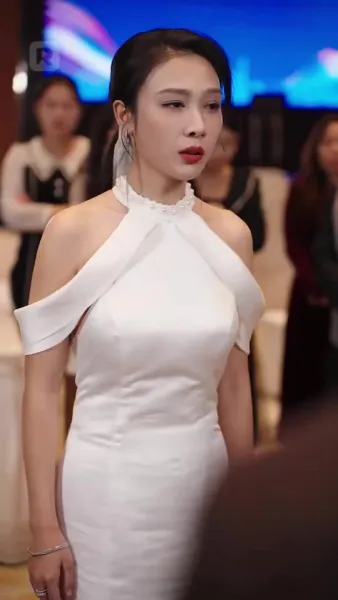 มังกรซ่อนฟ้า