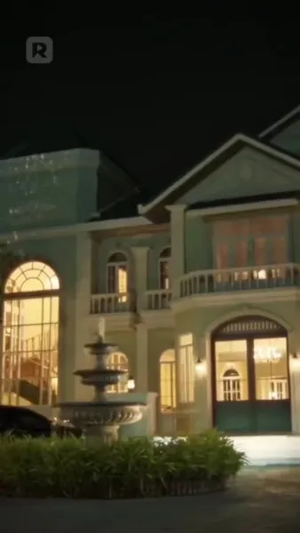 ยอมศิโรราบต่อเสน่ห์ของเธอ