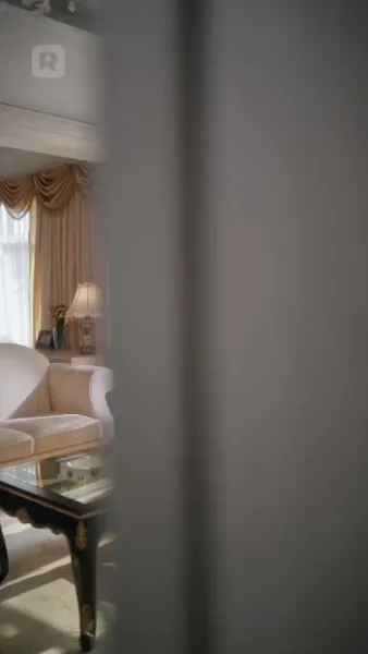 ยอมศิโรราบต่อเสน่ห์ของเธอ