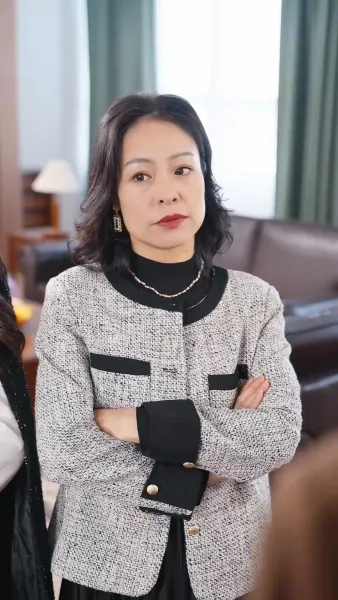 หงส์ขาวกับทะเลพิศวาส