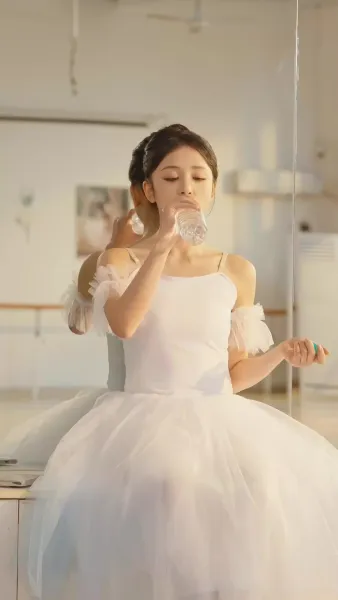 หงส์ขาวกับทะเลพิศวาส