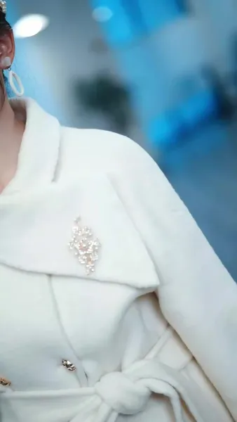 หงส์ขาวกับทะเลพิศวาส