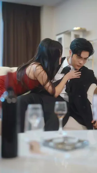 หงส์ขาวกับทะเลพิศวาส