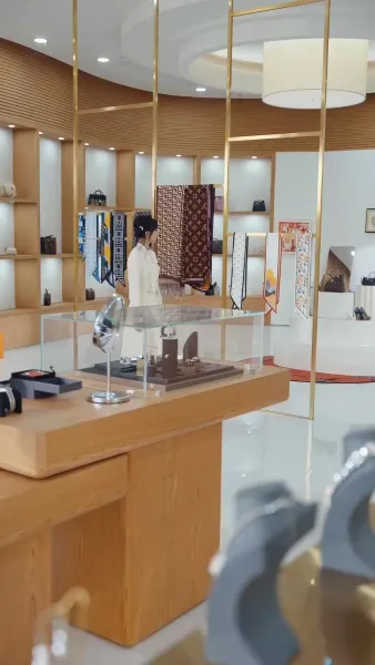 หงส์ขาวกับทะเลพิศวาส