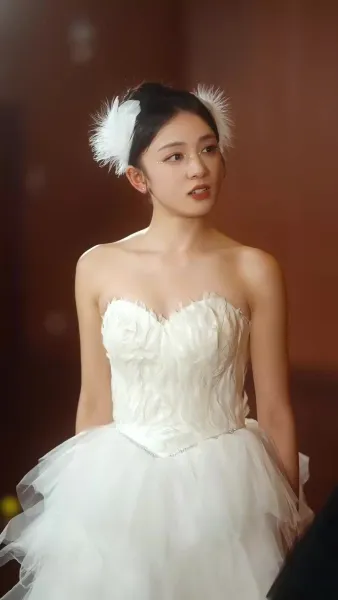 หงส์ขาวกับทะเลพิศวาส