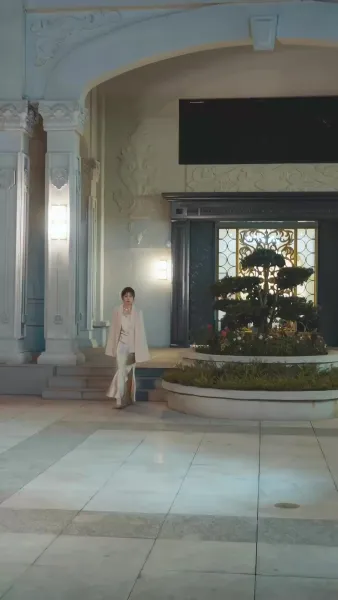 หงส์ขาวกับทะเลพิศวาส