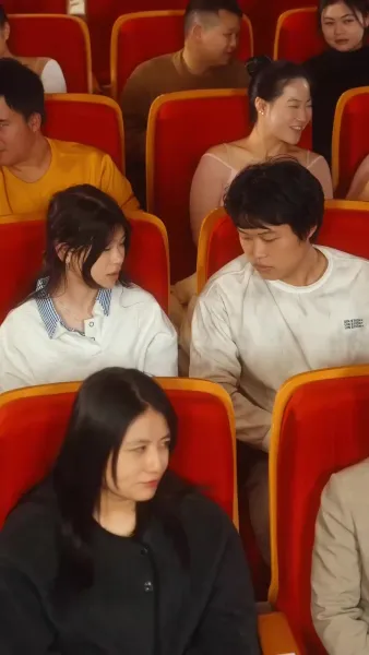 หงส์ขาวกับทะเลพิศวาส