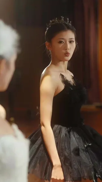 หงส์ขาวกับทะเลพิศวาส