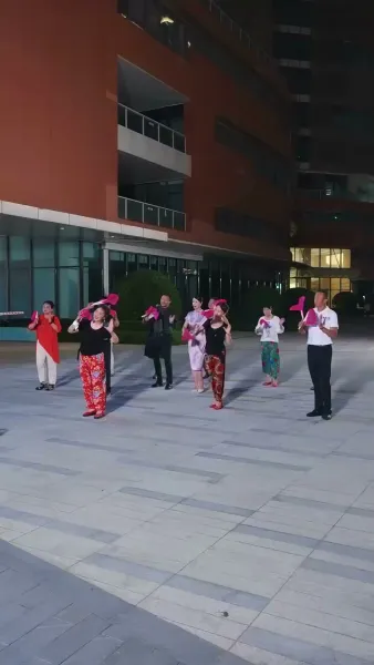 แม่ผมใครอย่าแตะ(พากย์ไทย)