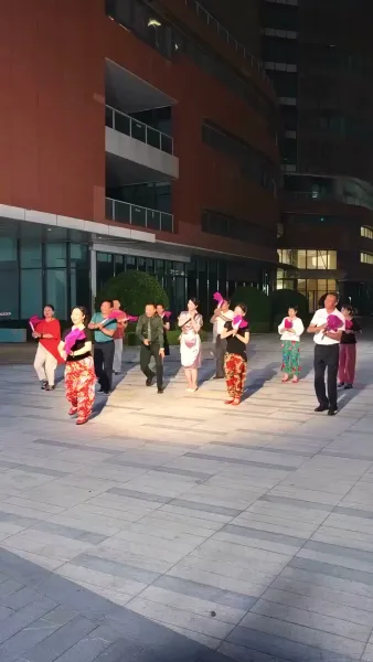 แม่ผมใครอย่าแตะ(พากย์ไทย)