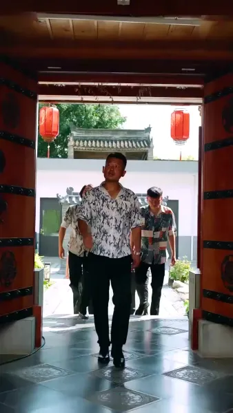 แม่ผมใครอย่าแตะ(พากย์ไทย)