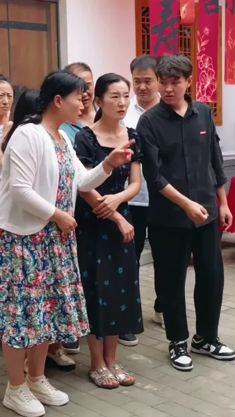 แม่ผมใครอย่าแตะ(พากย์ไทย)