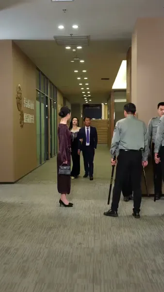 แม่ผมใครอย่าแตะ(พากย์ไทย)