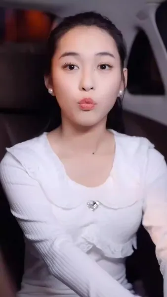 ชีวิตเรียบง่ายของตัวจริง