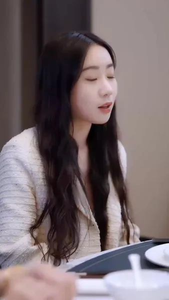 ชีวิตเรียบง่ายของตัวจริง