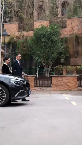 ชีวิตเรียบง่ายของตัวจริง