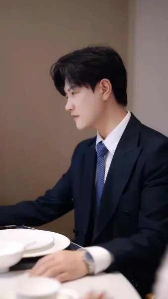 ชีวิตเรียบง่ายของตัวจริง