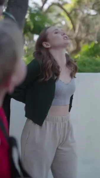 (พากย์เสียง) คุณพ่อลับๆ ของเจ้าตัวแสบ