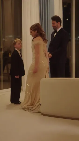 (พากย์เสียง) คุณพ่อลับๆ ของเจ้าตัวแสบ