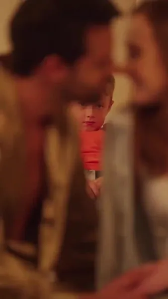 (พากย์เสียง) คุณพ่อลับๆ ของเจ้าตัวแสบ