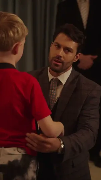 (พากย์เสียง) คุณพ่อลับๆ ของเจ้าตัวแสบ