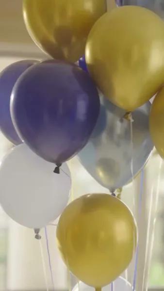 (พากย์เสียง) คุณพ่อลับๆ ของเจ้าตัวแสบ