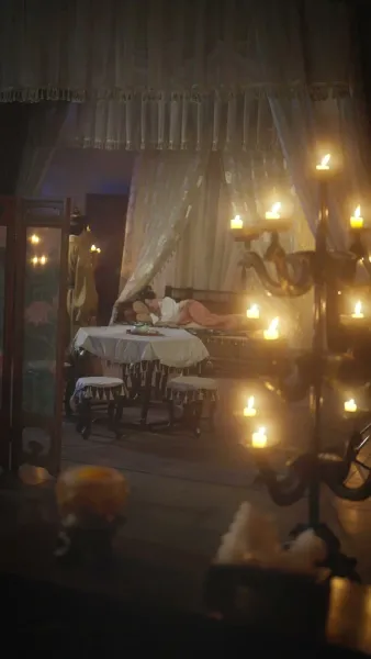 เพลิงแค้นใต้ม่านวังหลวง