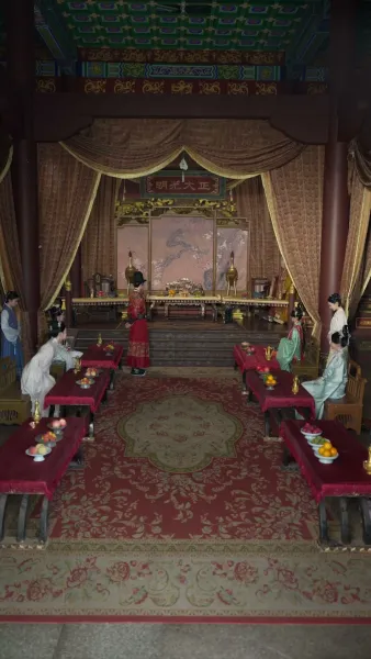 เพลิงแค้นใต้ม่านวังหลวง