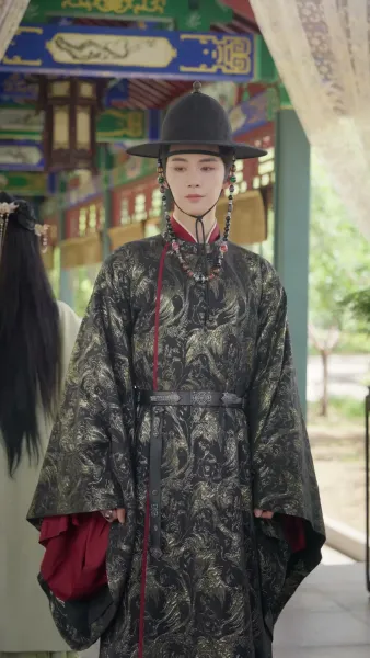 เพลิงแค้นใต้ม่านวังหลวง